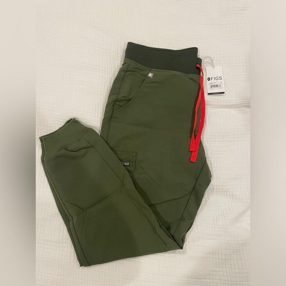 NWT Green Zamora Figs Joggers